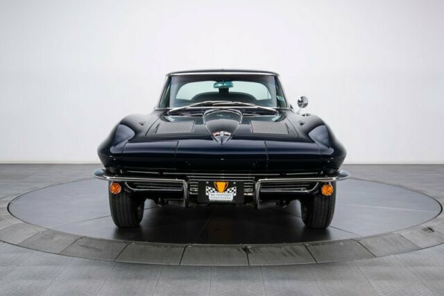 Chevrolet Corvette 1963 image number 35