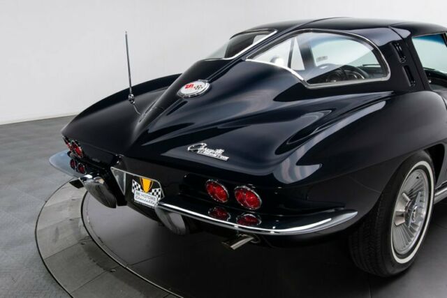 Chevrolet Corvette 1963 image number 45