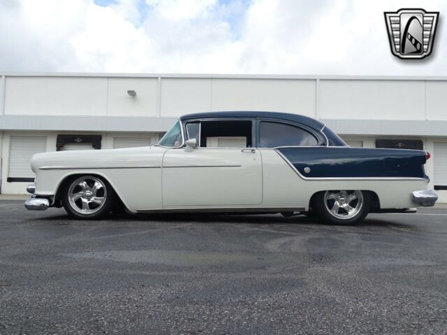 Oldsmobile Rocket 88 1954 image number 41