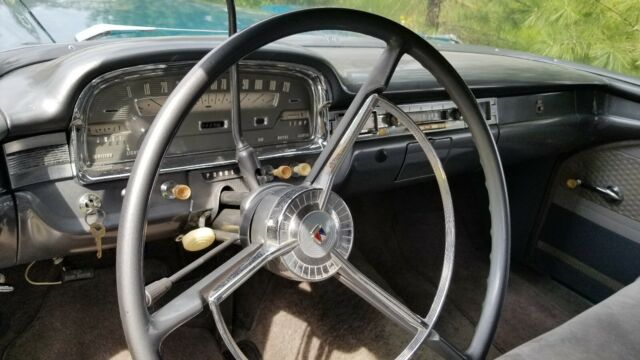 Ford Galaxy 500 Hardtop 1959 image number 38