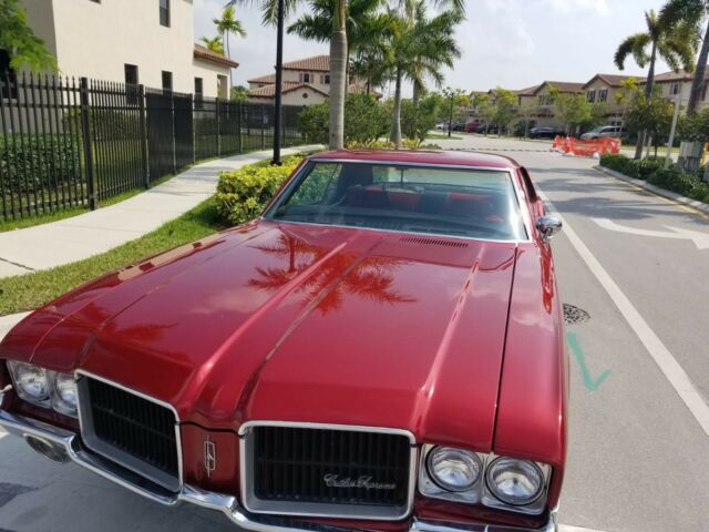 Oldsmobile Cutlass Supreme Classic 1971 image number 3