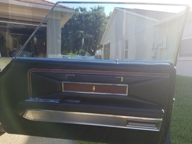 Lincoln Mark III 1970 image number 5