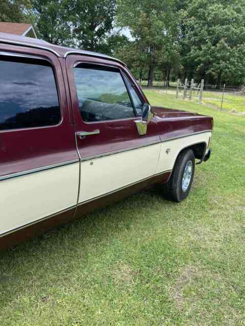 Chevrolet Suburban 1978 image number 12