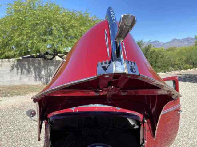 Ford 2 Door Sedan 1940 image number 10