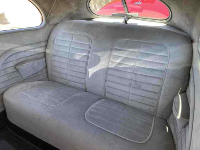 Ford 2 Door Sedan 1940 image number 17