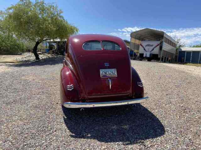 Ford 2 Door Sedan 1940 image number 25