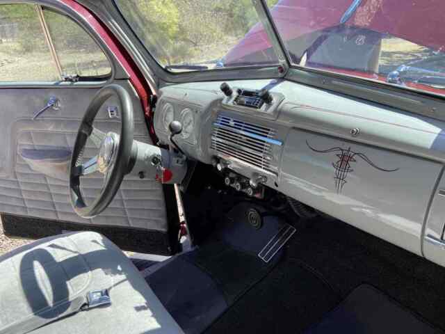 Ford 2 Door Sedan 1940 image number 46
