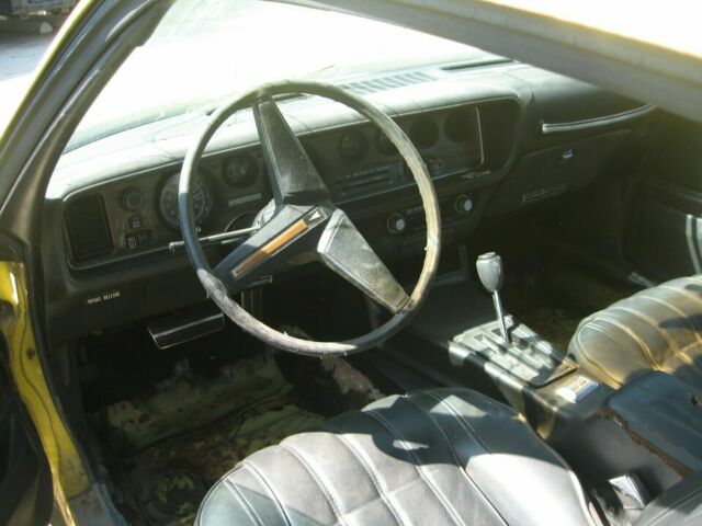 Pontiac Firebird 1976 image number 18