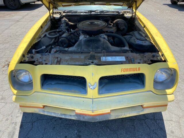 Pontiac Firebird 1976 image number 33