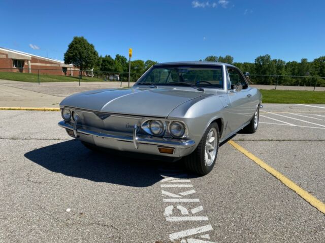 Chevrolet Corvair 1967 image number 13