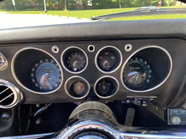 Chevrolet Corvair 1967 image number 26