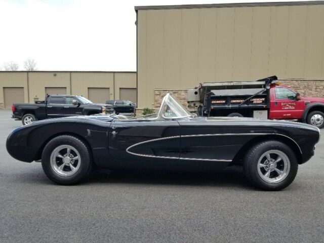 Chevrolet Corvette 1956 image number 13