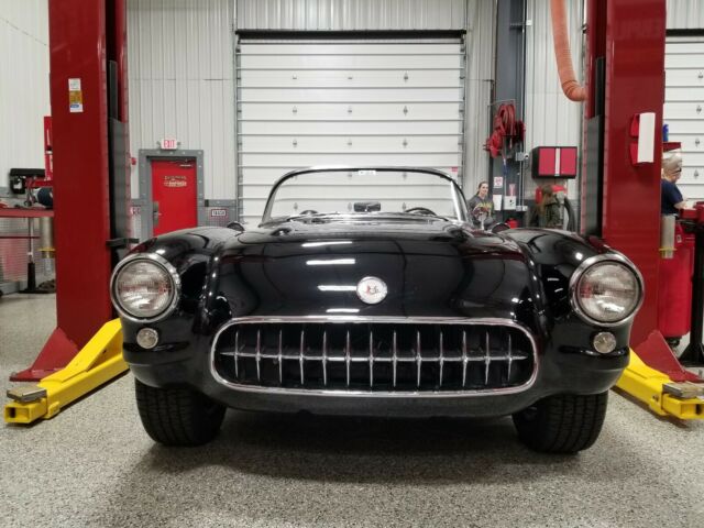 Chevrolet Corvette 1956 image number 21