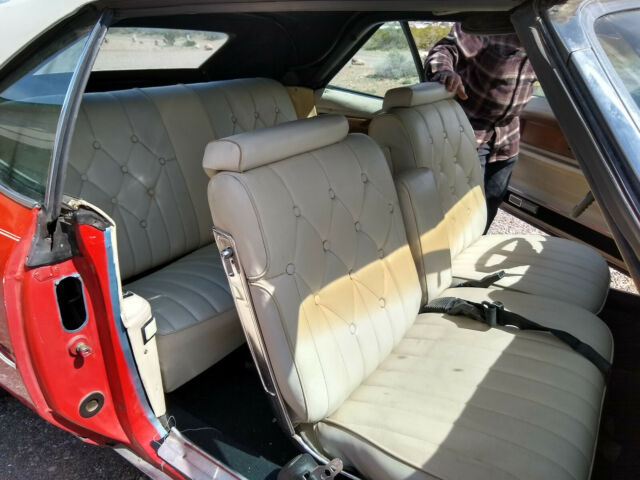 Pontiac Grandville 1974 image number 13