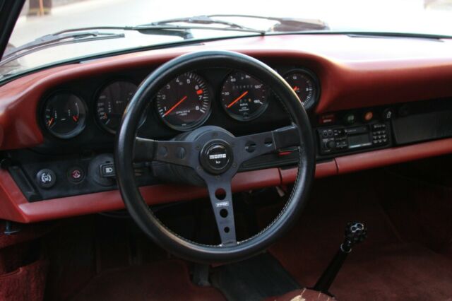 Porsche 911 1976 image number 31