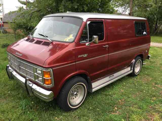 Dodge Sportsmans Wagon 1979 image number 1