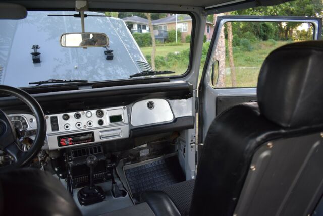 Toyota 1984 Diesel Land Cruiser BJ42 1900 image number 15