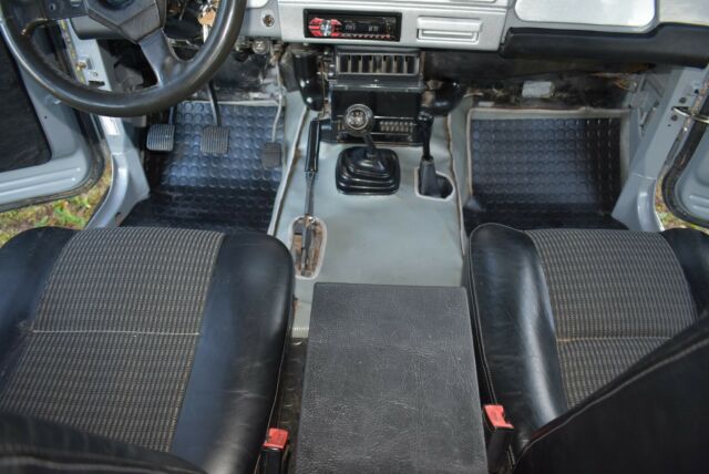 Toyota 1984 Diesel Land Cruiser BJ42 1900 image number 40
