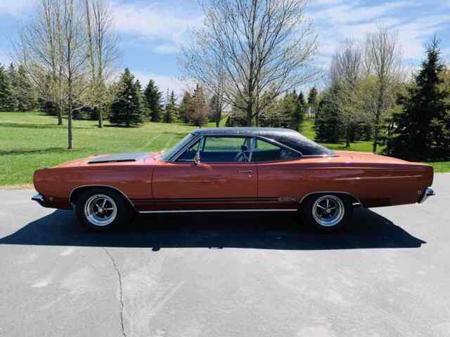 Plymouth GTX Hardtop 1968 image number 0