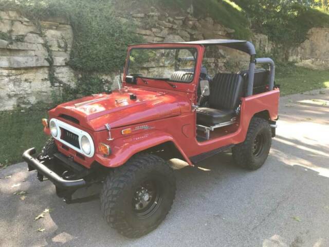 Toyota Land Cruiser 1971 image number 1
