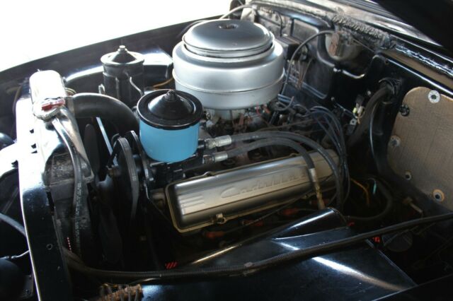 Cadillac STS 1950 image number 14