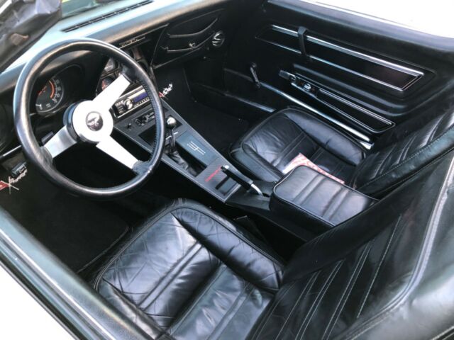 Chevrolet Corvette 1977 image number 30