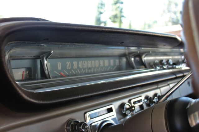 Pontiac Bonneville 1961 image number 17