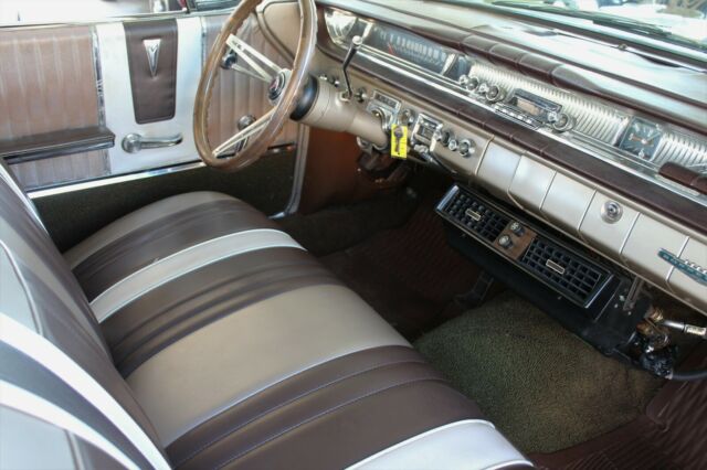 Pontiac Bonneville 1961 image number 38