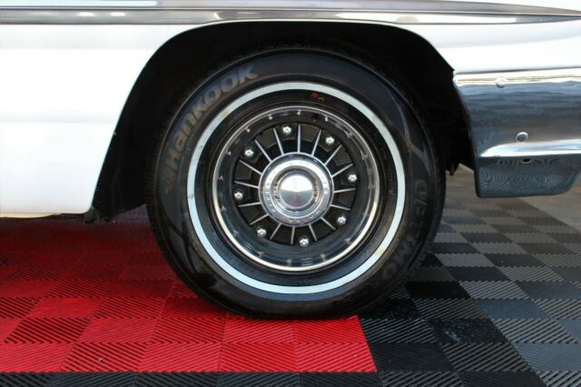Pontiac Bonneville 1961 image number 47