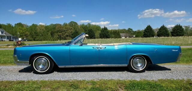 Lincoln Continental 1966 image number 30