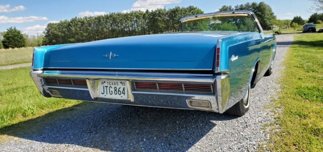 Lincoln Continental 1966 image number 4