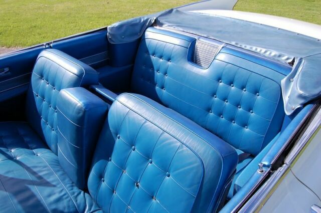Cadillac Series 62 Convertible 1960 image number 46