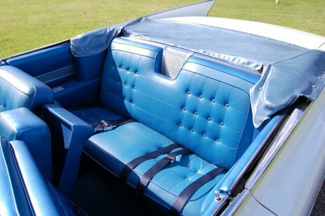 Cadillac Series 62 Convertible 1960 image number 47