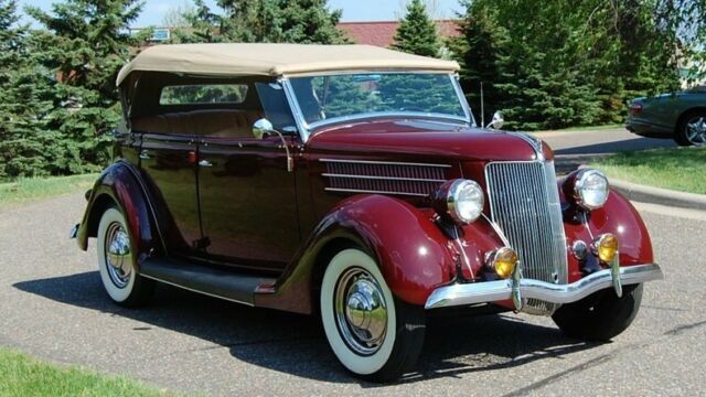 Ford Phaeton 1935 image number 24