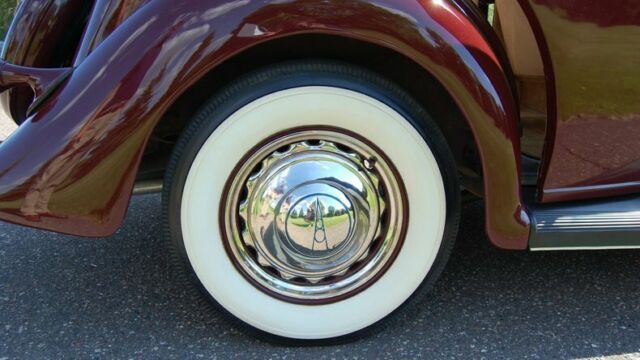 Ford Phaeton 1935 image number 35