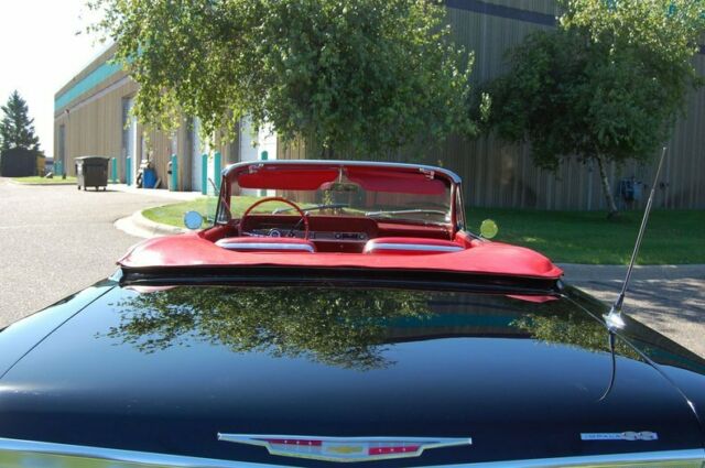Chevrolet Impala 1962 image number 23