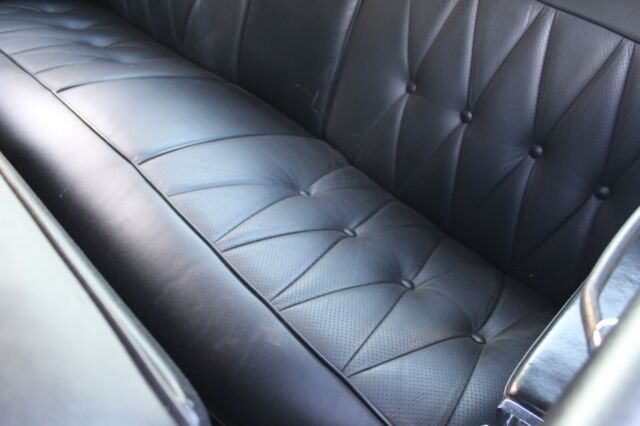 Cadillac DeVille 1964 image number 11