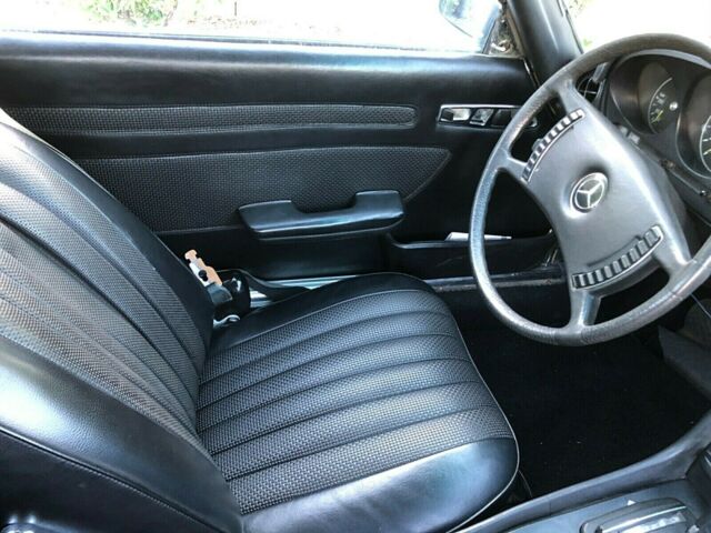 Mercedes-Benz SL-Class 1972 image number 45