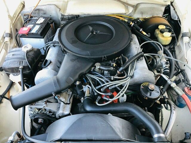 Mercedes-Benz SL-Class 1972 image number 47