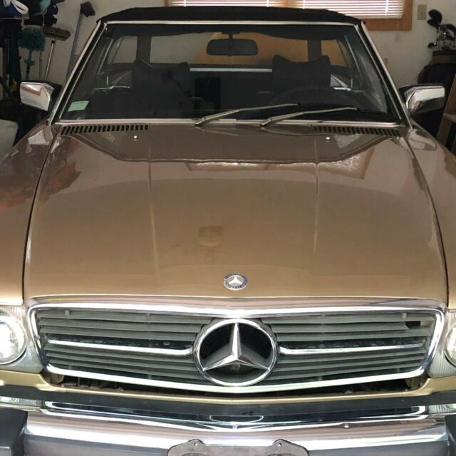 Mercedes-Benz SL-Class 1976 image number 16