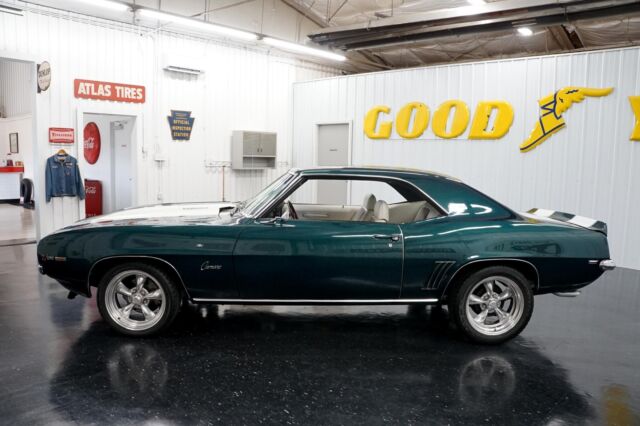 Chevrolet Camaro 1969 image number 2