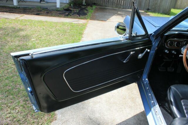 Ford Mustang 1966 image number 7