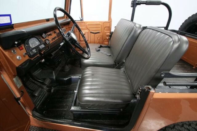Toyota FJ Cruiser 1971 image number 28
