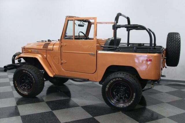 Toyota FJ Cruiser 1971 image number 8