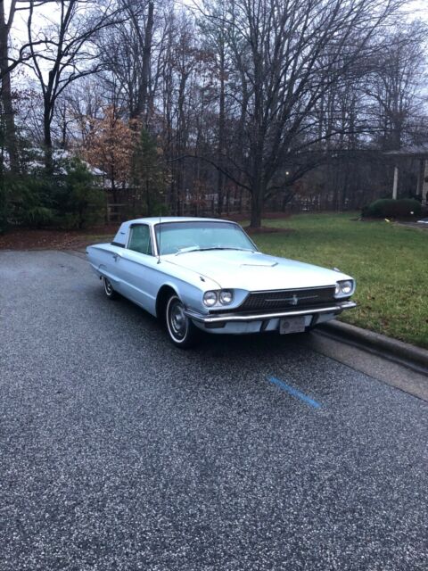 Ford Thunderbird 1966 image number 2