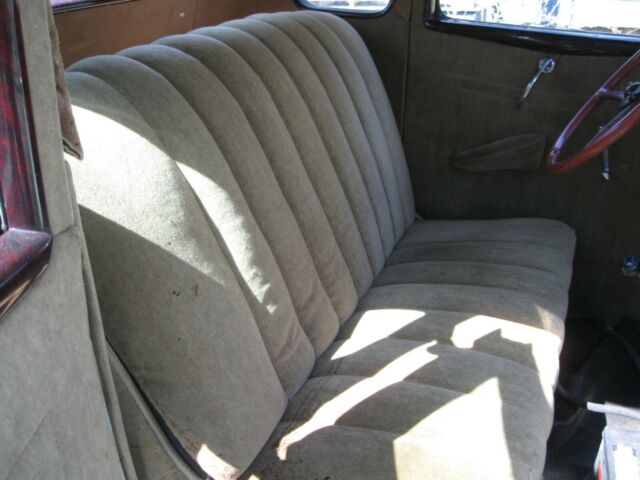 Ford Deluxe 1934 image number 16