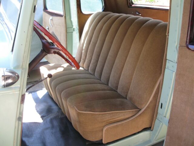 Ford Deluxe 1934 image number 3