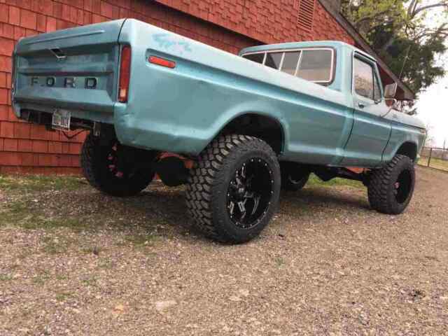 Ford F150 1977 image number 1