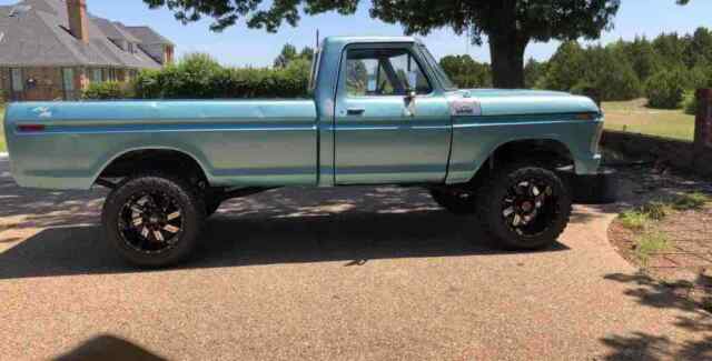 Ford F150 1977 image number 2