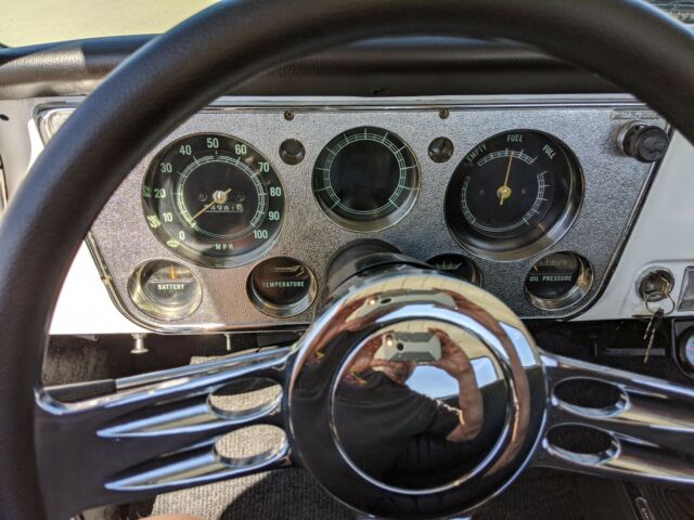 Chevrolet C-10 1967 image number 40